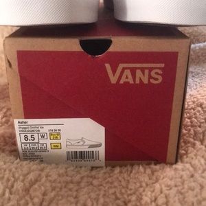 Slip on Vans size 8.5 in great condition they’ve just been sitting in my closet